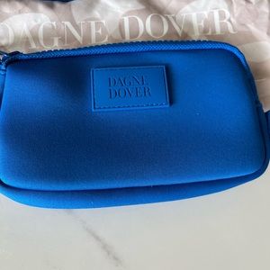 Dagne Dover Mara phone sling